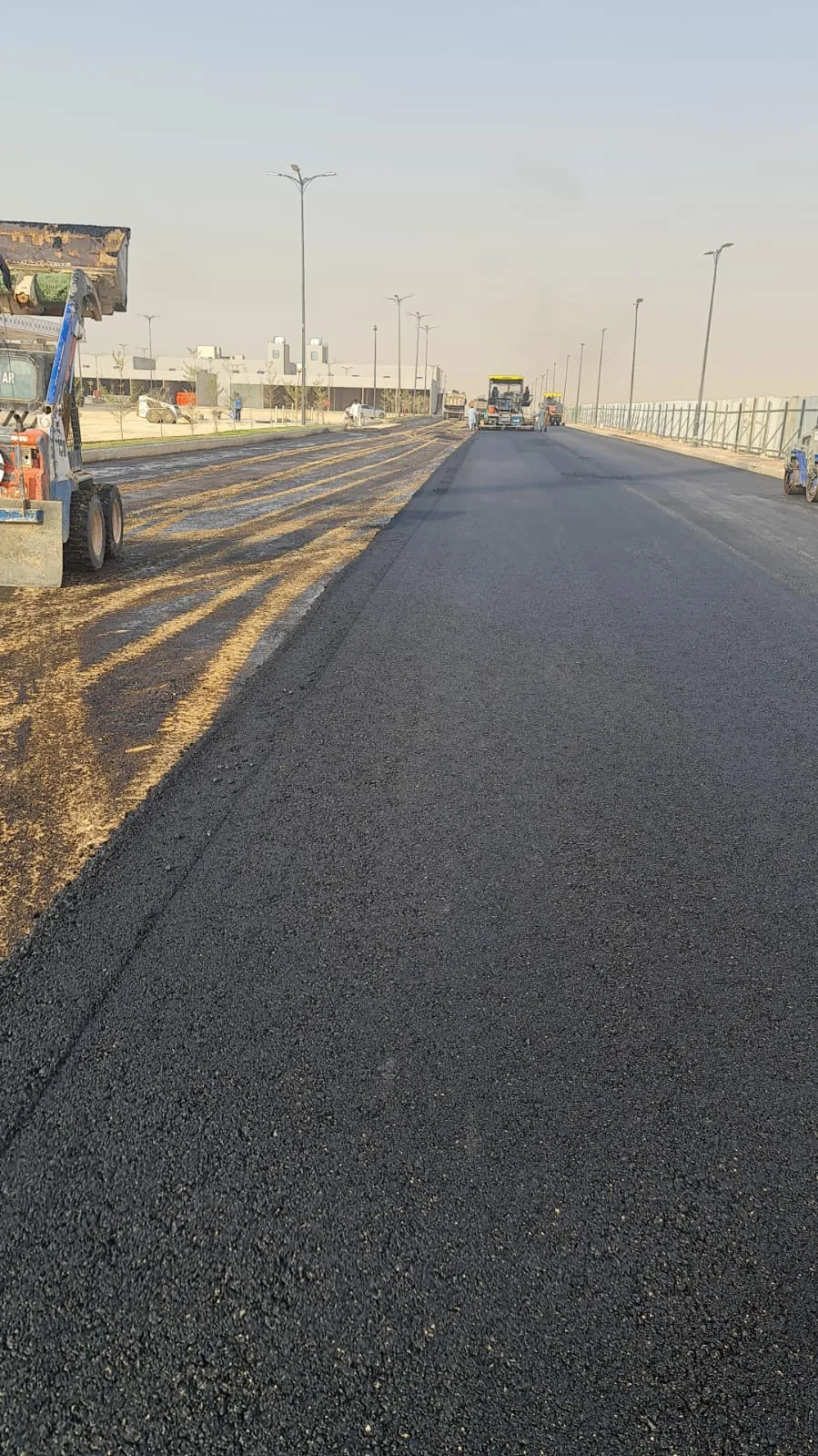 سفلتة الطرق والمداخل بالرياض